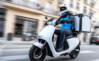 Retail and delivery industry image